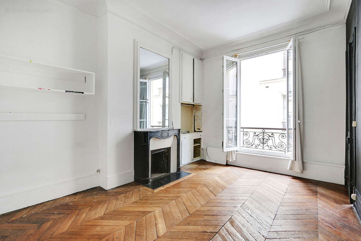 Appartement à PARIS-11E