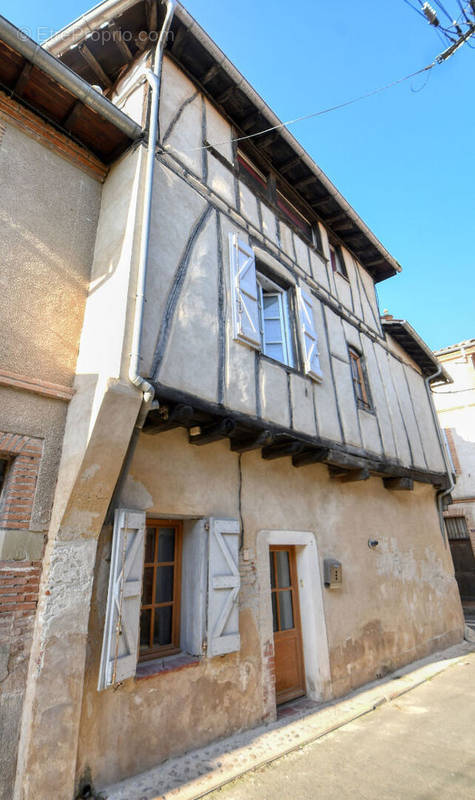 Maison à LISLE-SUR-TARN