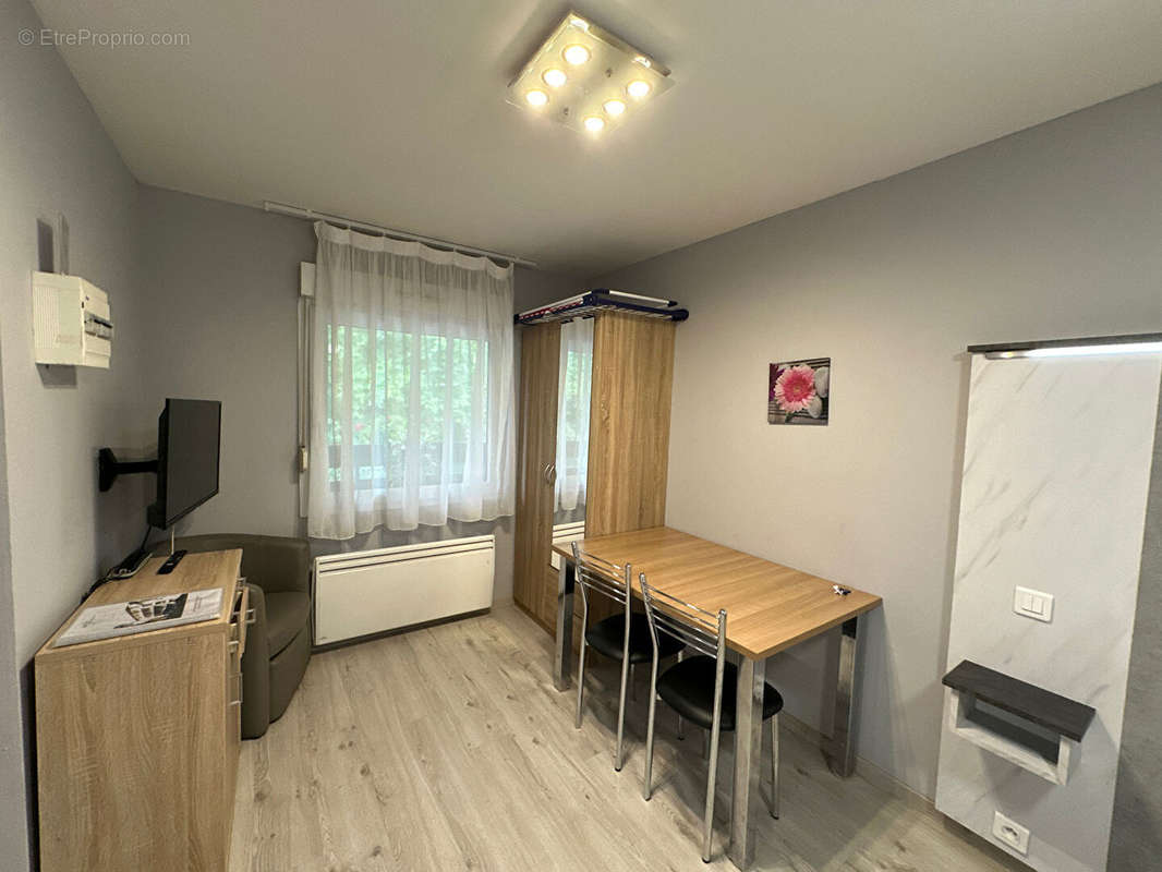 Appartement à AMNEVILLE