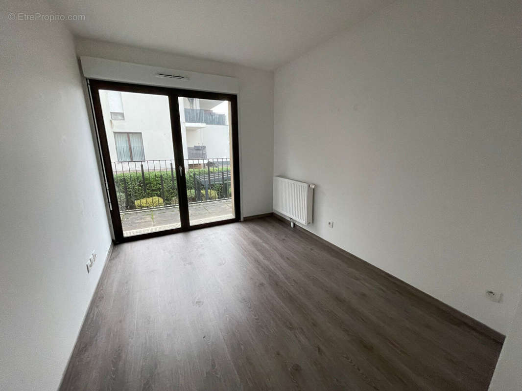 Appartement à LES PAVILLONS-SOUS-BOIS