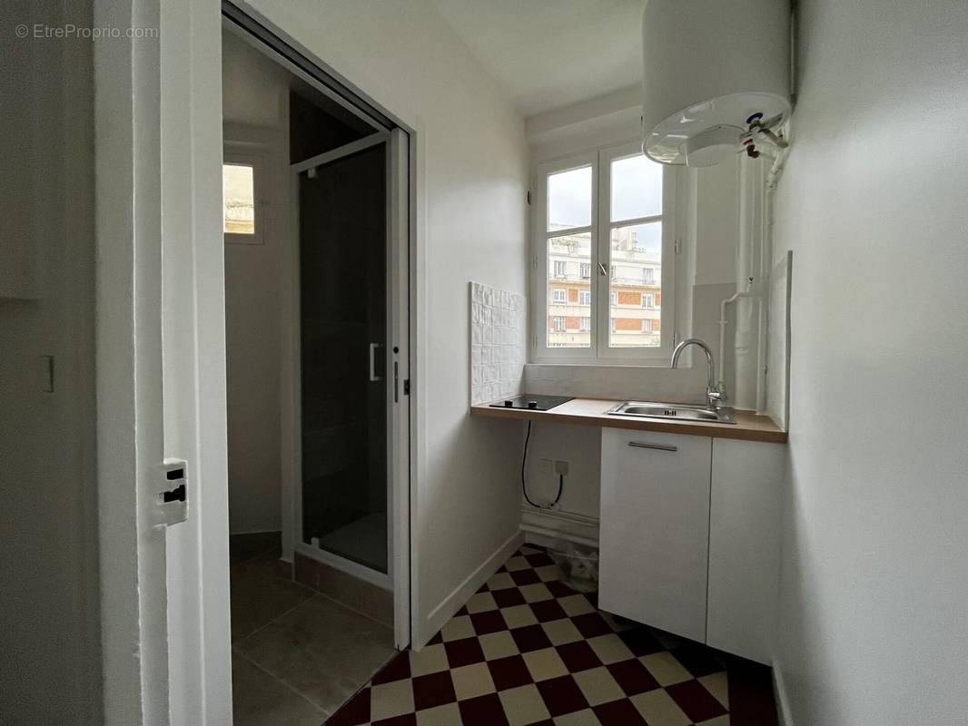 Photo 1 - Appartement à MONTROUGE