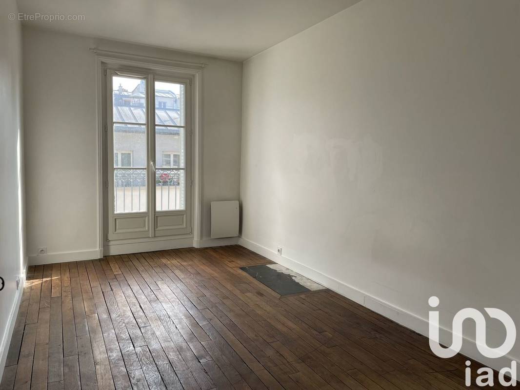 Photo 1 - Appartement à PARIS-18E