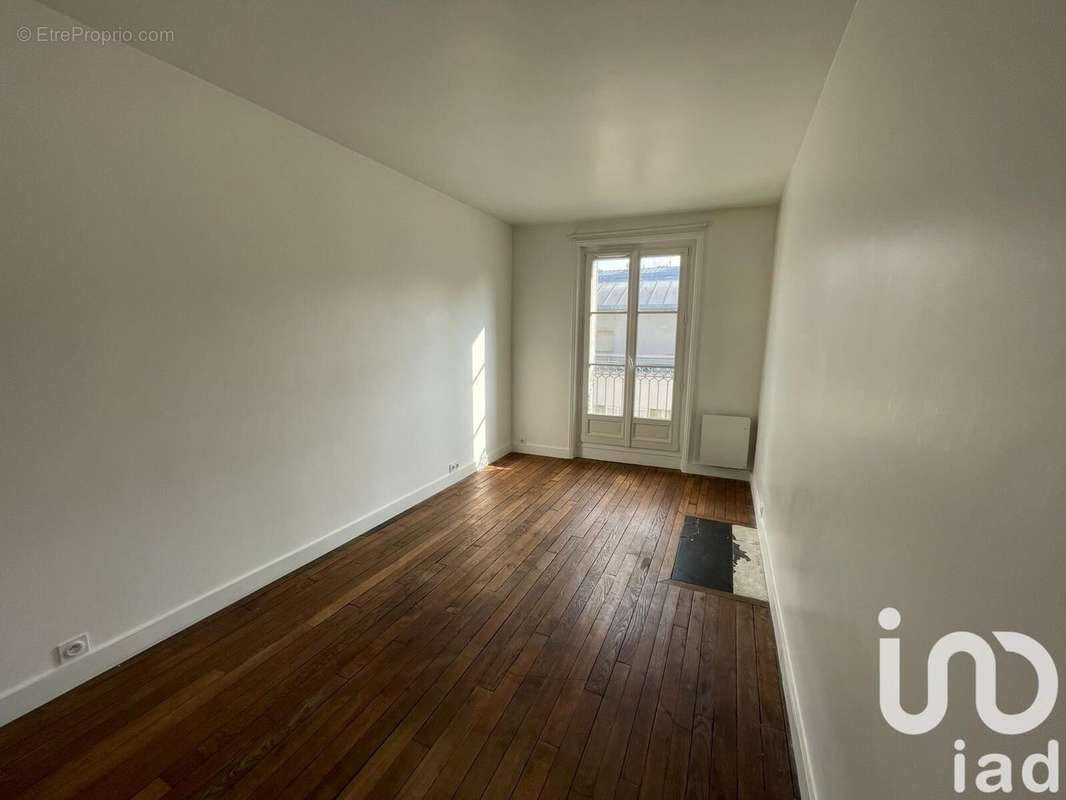 Photo 2 - Appartement à PARIS-18E