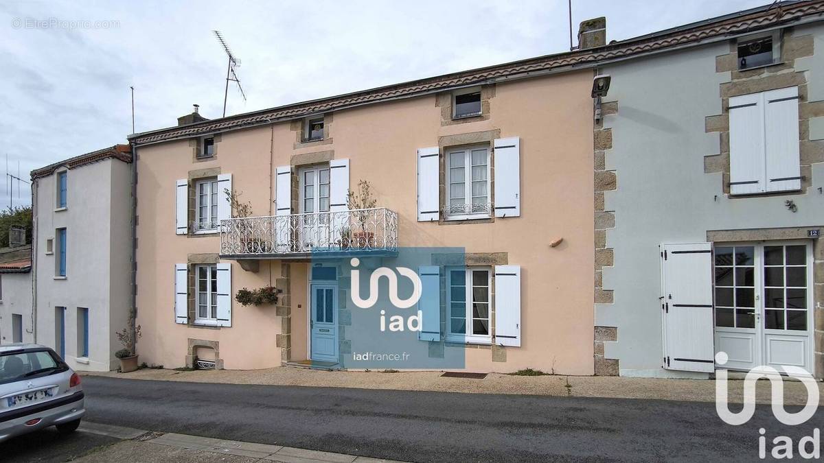 Photo 1 - Maison à MAULEVRIER