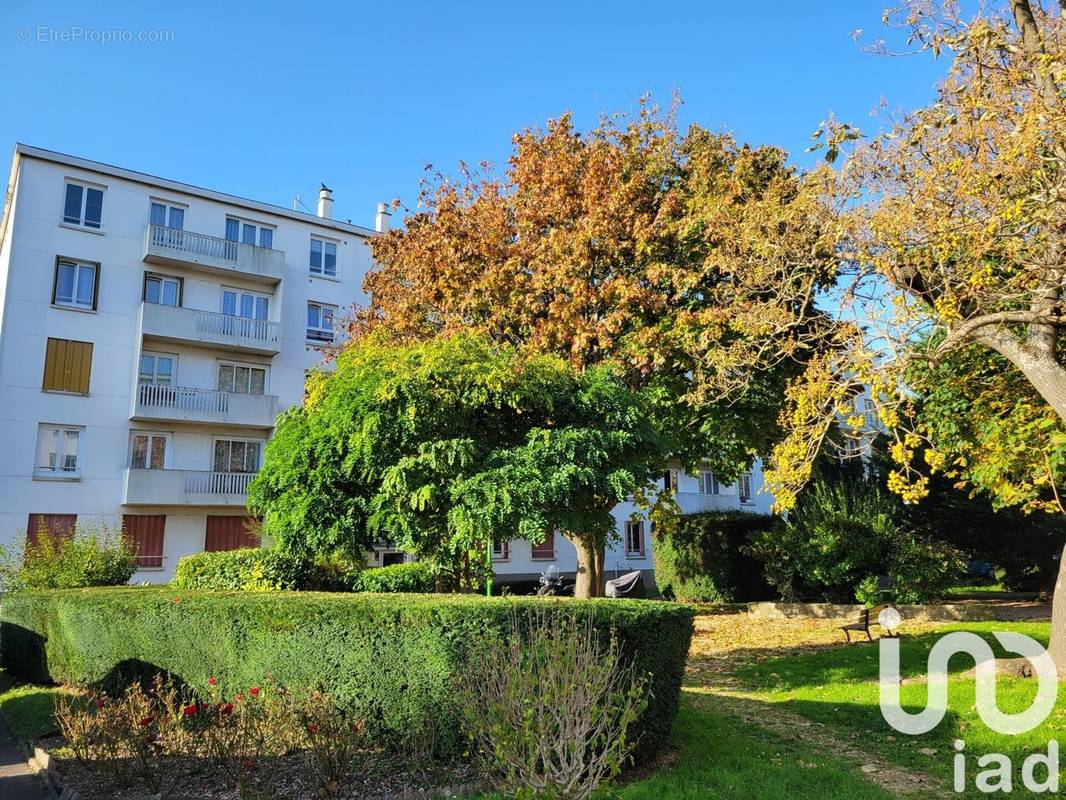 Photo 1 - Appartement à CHEVILLY-LARUE