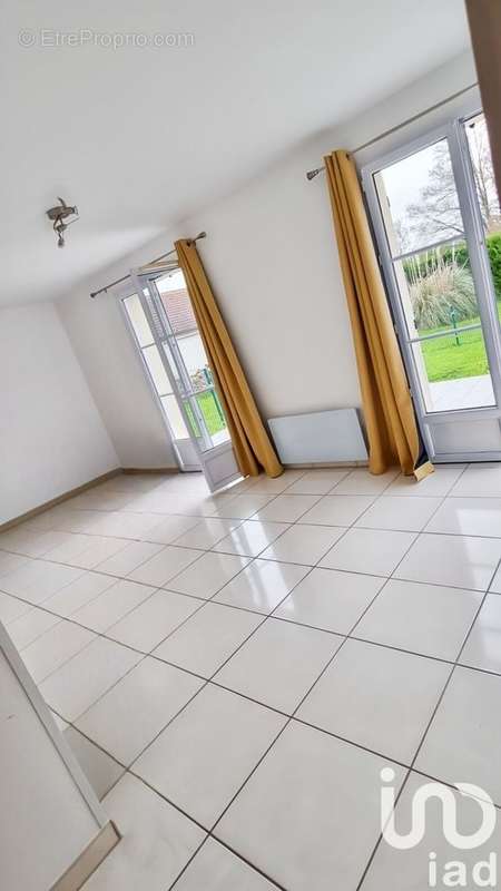 Photo 3 - Appartement à OZOUER-LE-VOULGIS