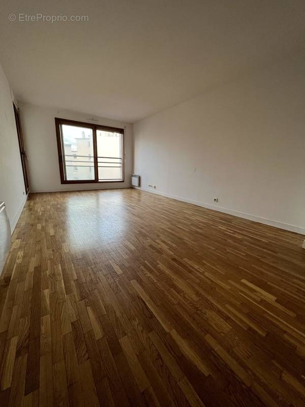 Appartement à LEVALLOIS-PERRET