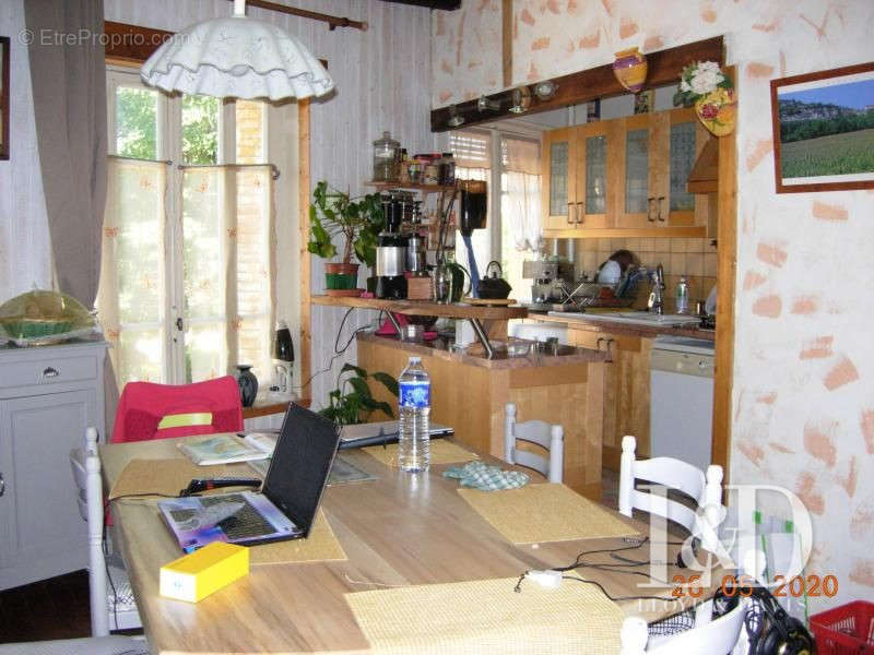 Appartement à LACAPELLE-MARIVAL