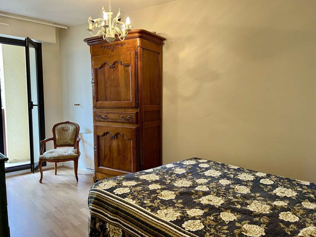 Chambre 2 - Appartement à BLONVILLE-SUR-MER