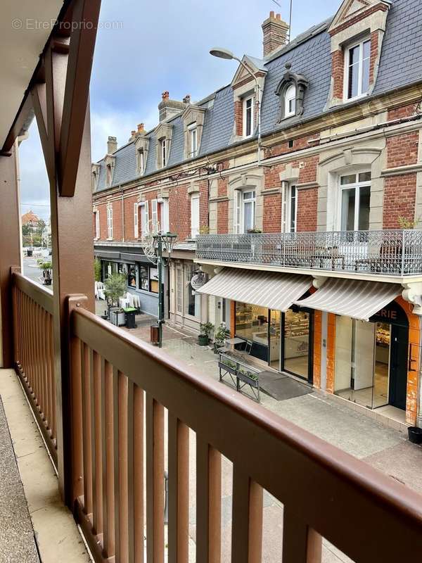 Terrasse séjour - Appartement à BLONVILLE-SUR-MER