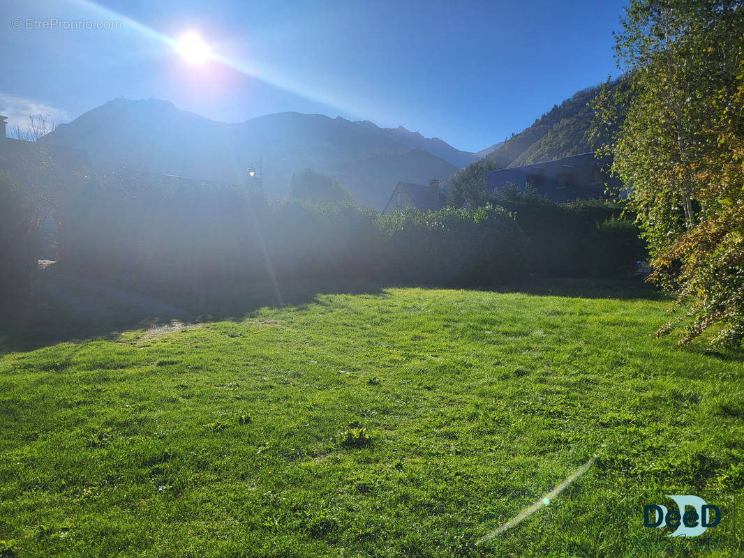 Terrain à VIELLE-AURE