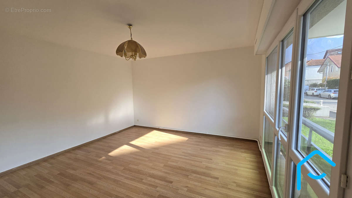 Appartement à AIX-LES-BAINS