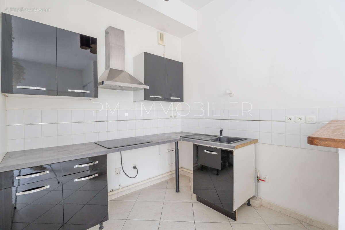 Appartement à MARSEILLE-8E