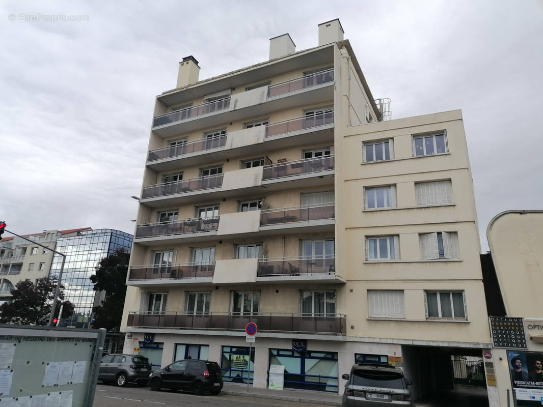 Appartement à BRON