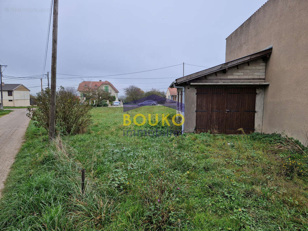 Terrain à HARAUCOURT