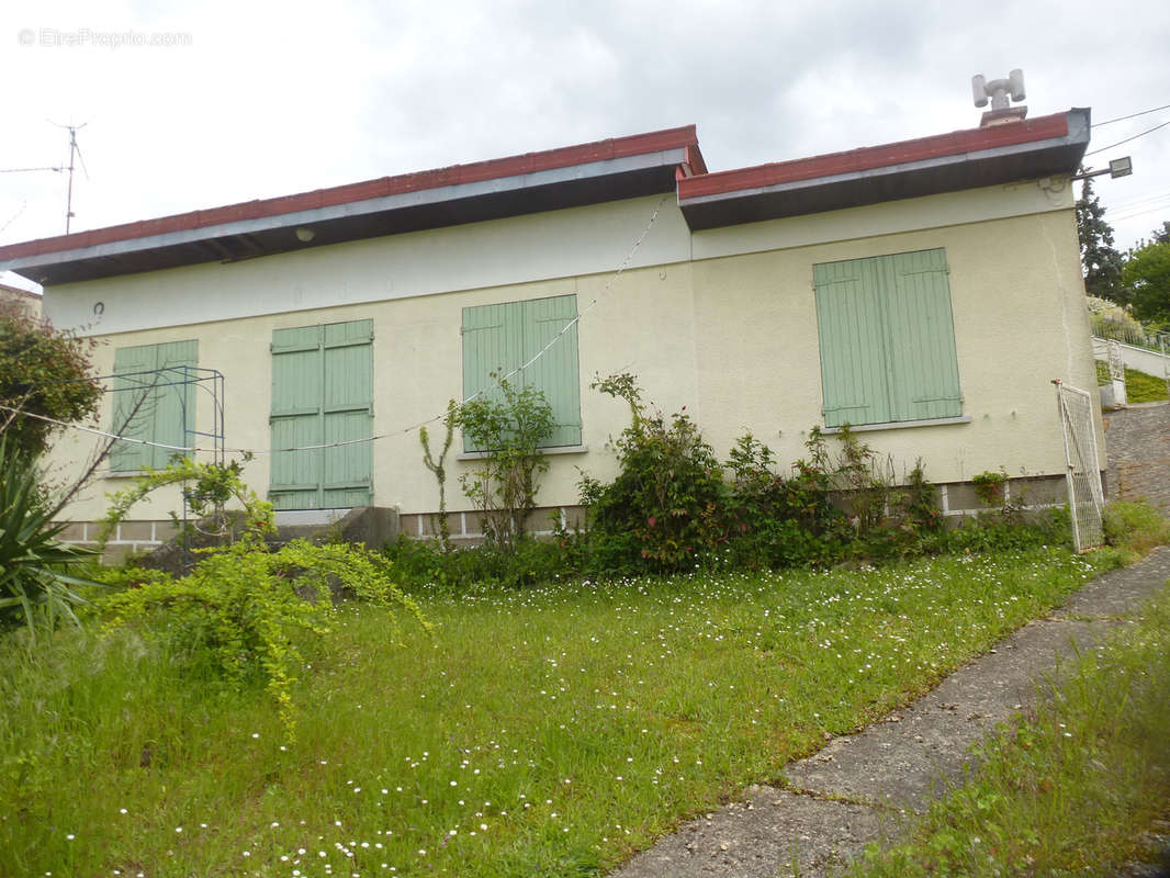 Maison à PONT-SUR-YONNE