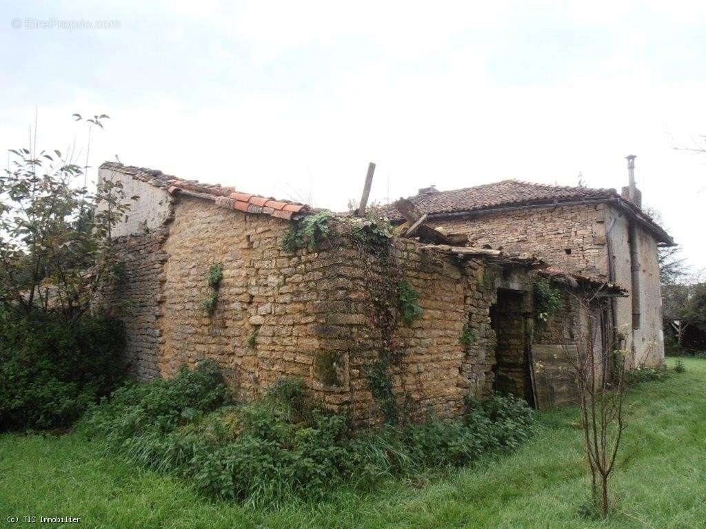 Maison à SAUZE-VAUSSAIS