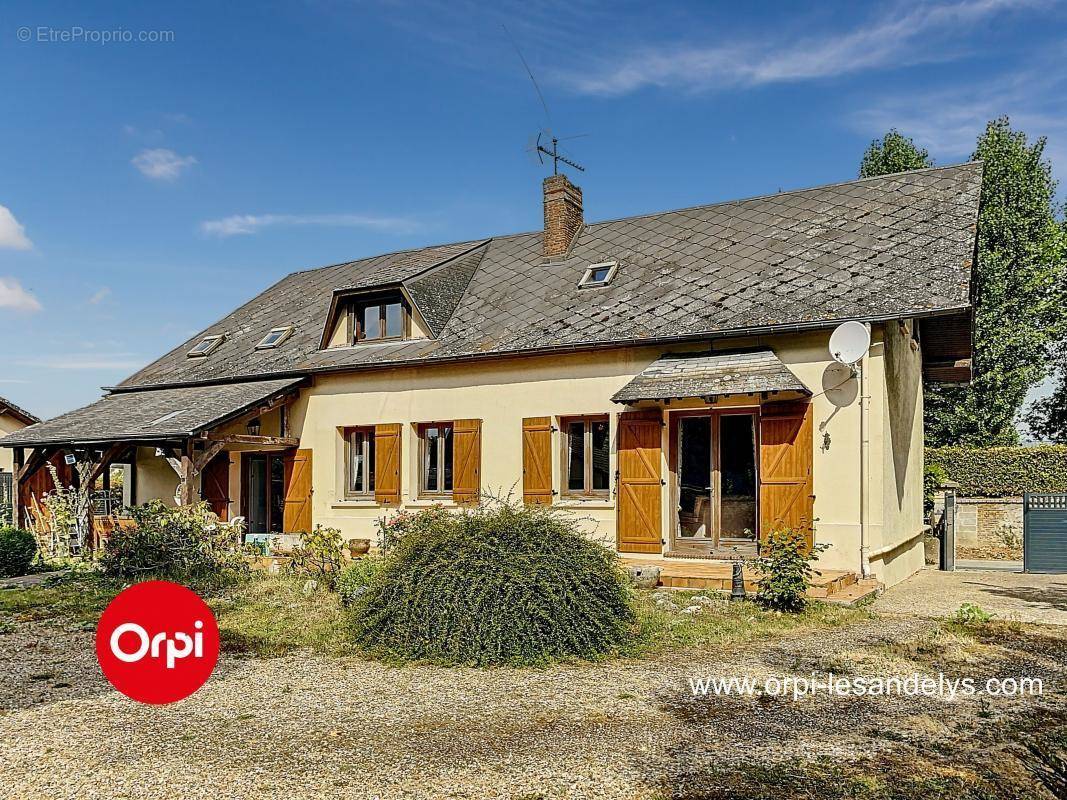 Maison à SAINT-CLAIR-SUR-EPTE