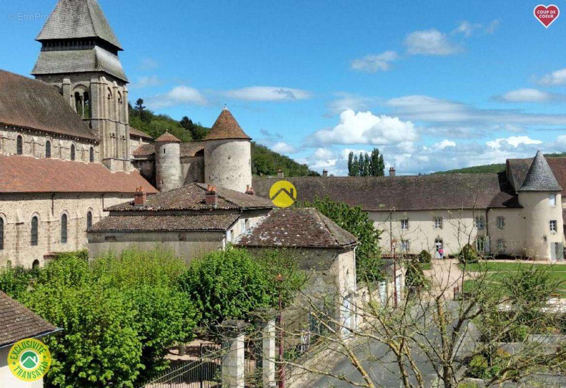 Maison à CHAMBON-SUR-VOUEIZE