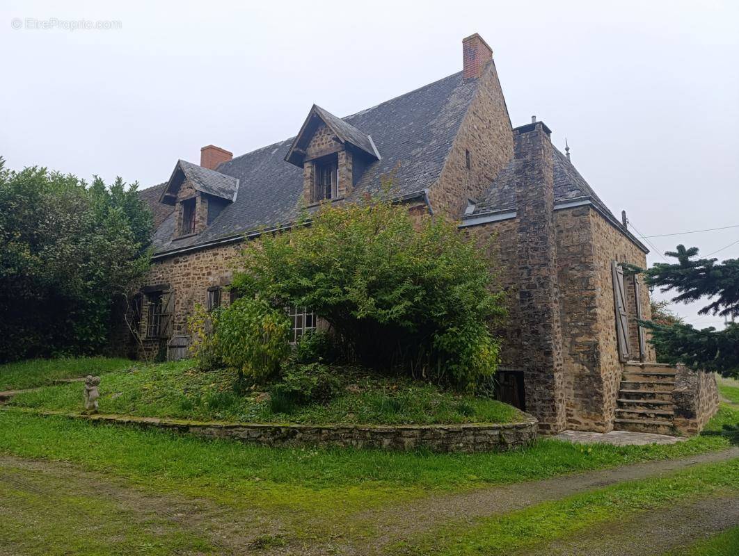 Maison à SAINT-DENIS-D&#039;ORQUES