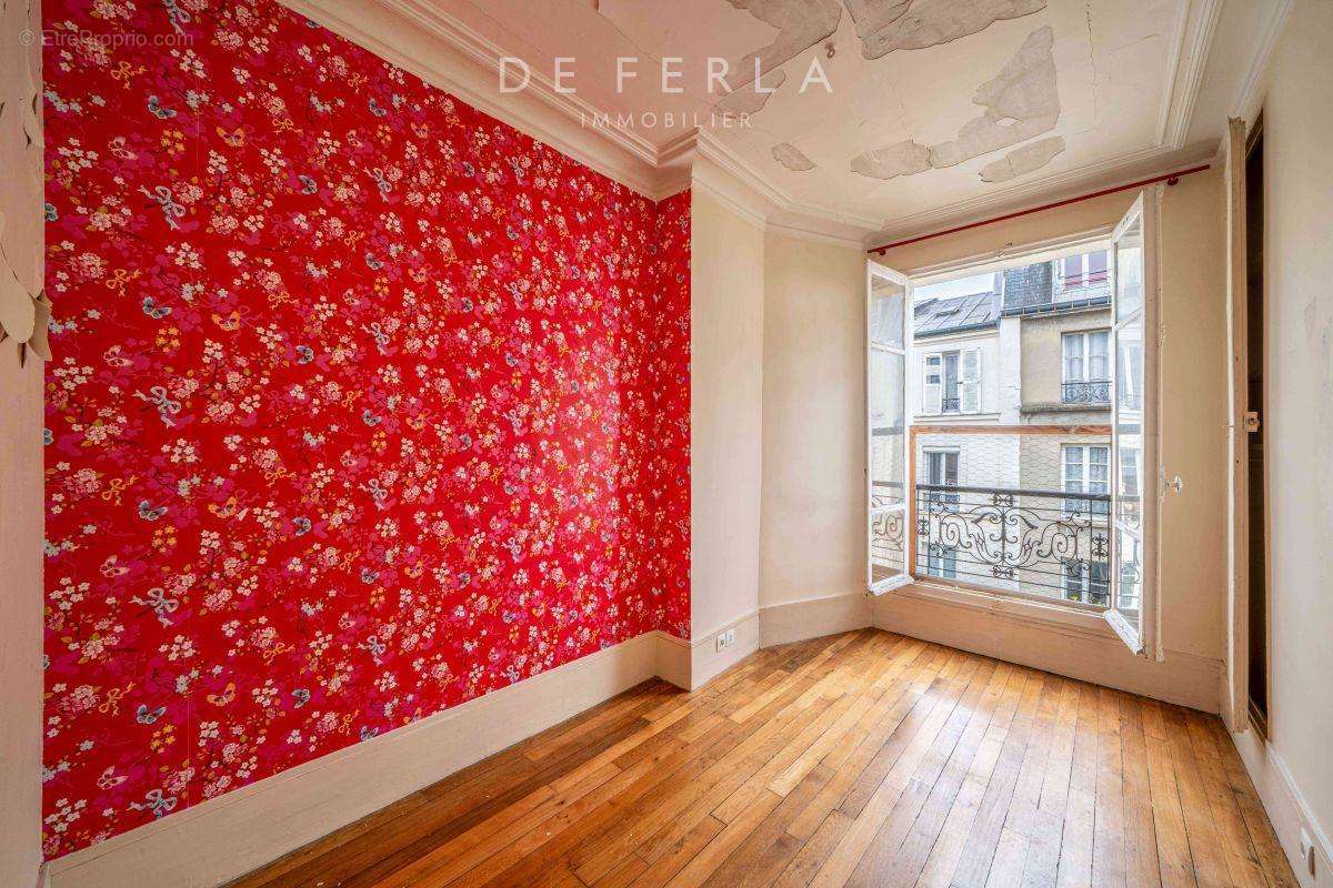 Appartement à PARIS-14E