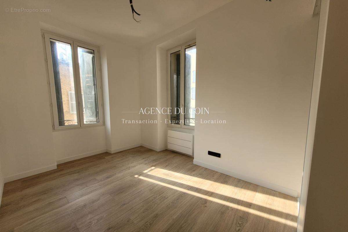 Appartement à LE MUY