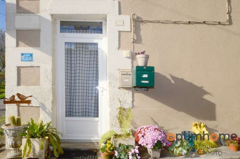 Maison à BEAULIEU-SUR-SONNETTE