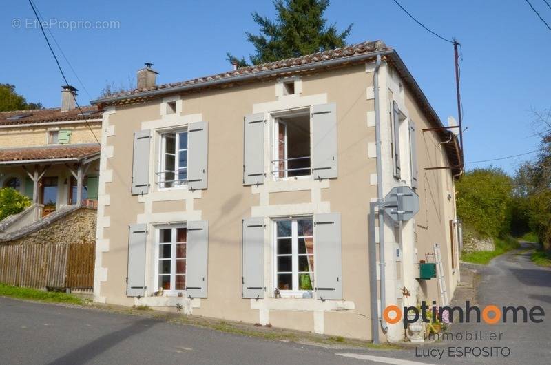 Maison à BEAULIEU-SUR-SONNETTE