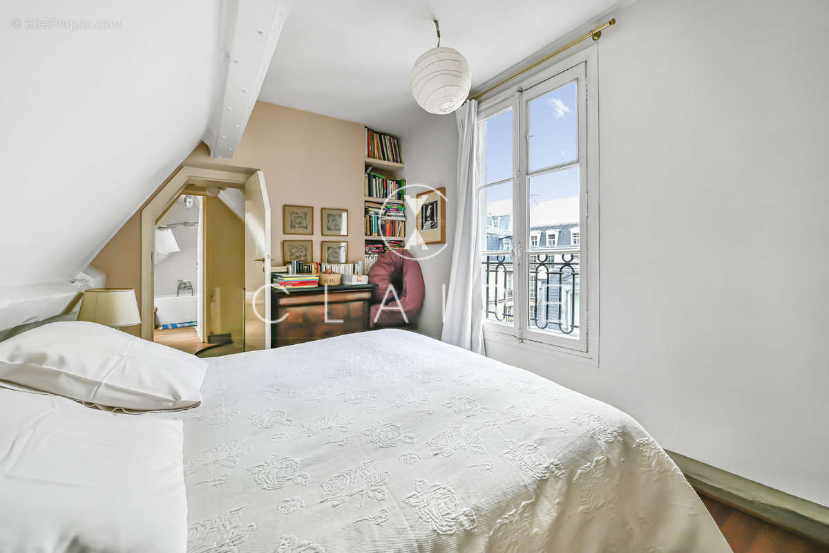 Appartement à PARIS-3E