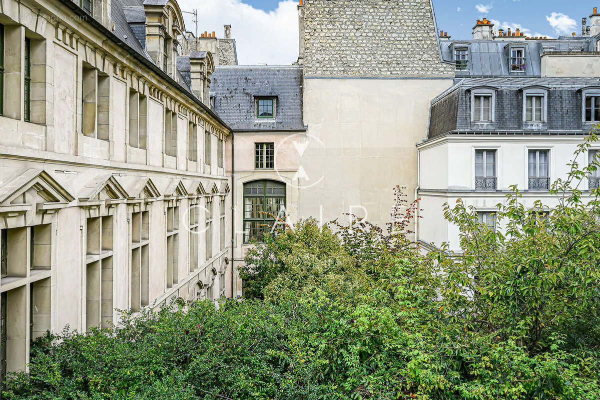 Appartement à PARIS-3E