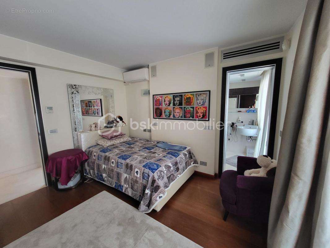 Appartement à ROQUEBRUNE-CAP-MARTIN