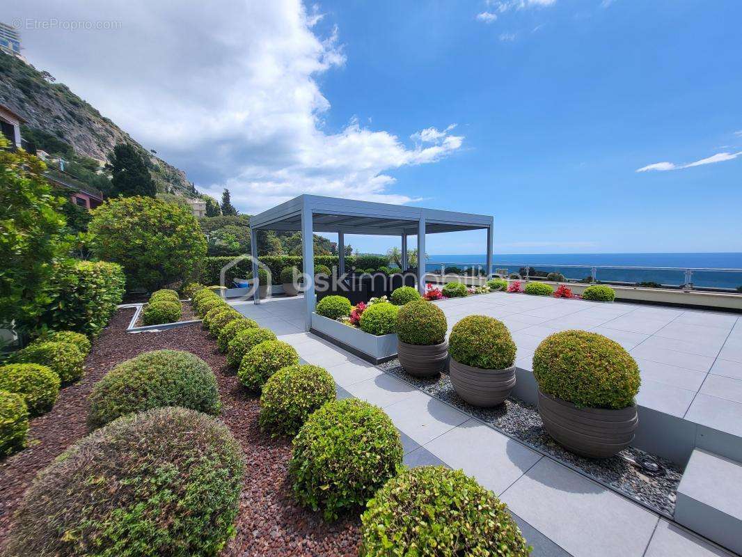 Appartement à ROQUEBRUNE-CAP-MARTIN