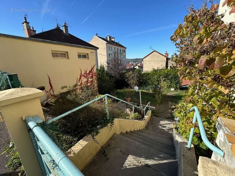 Maison à OYONNAX