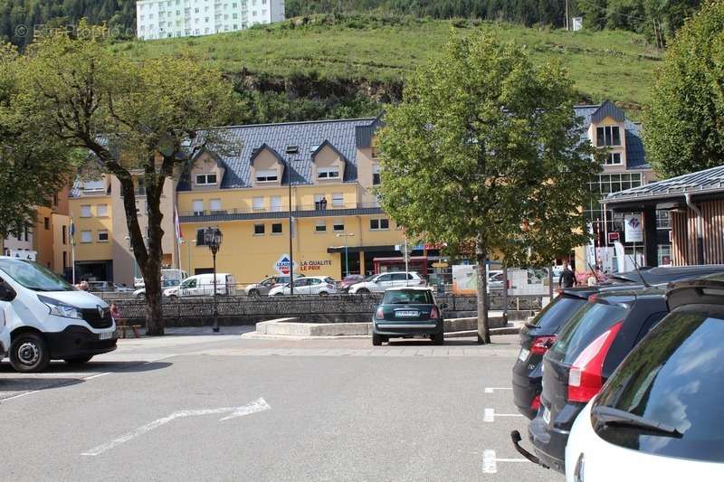 Commerce à LONS-LE-SAUNIER