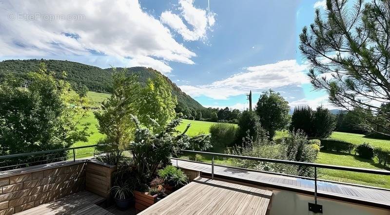 Appartement à ANNECY-LE-VIEUX