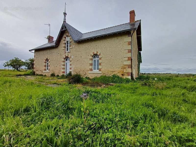 Maison à VIHIERS