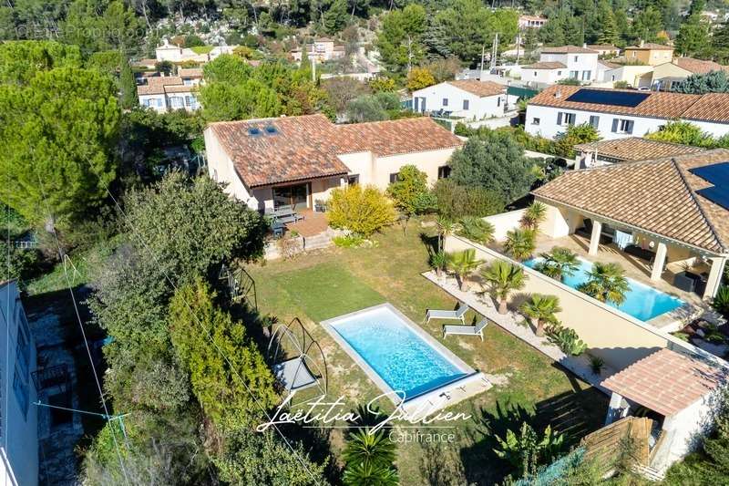 Maison à CUGES-LES-PINS