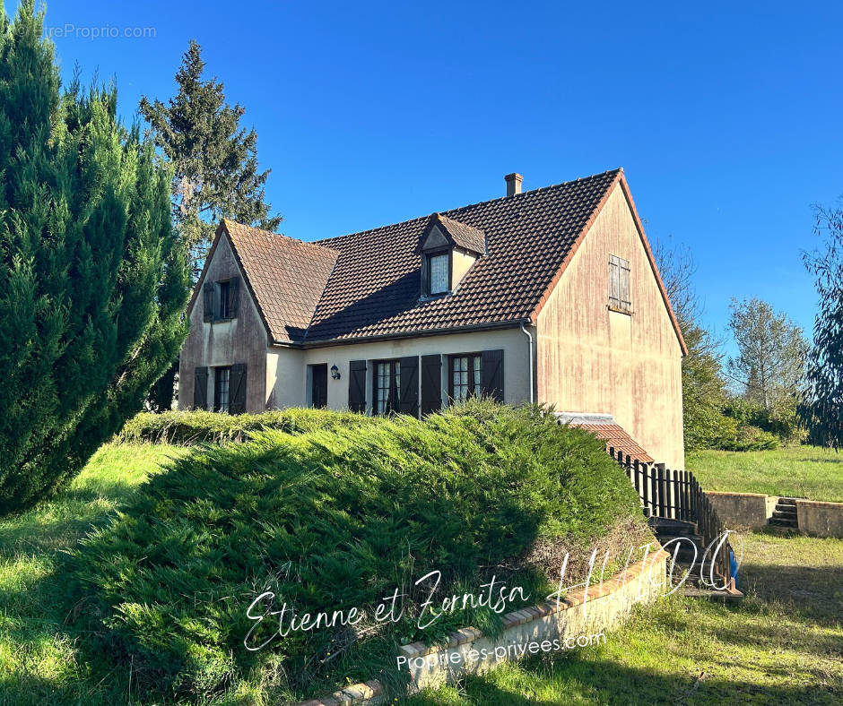 Maison à PRUNIERS