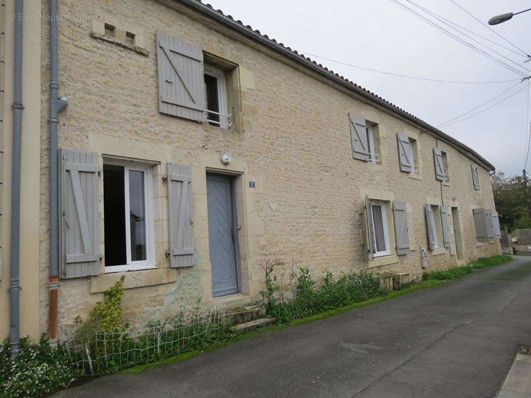 Maison à FONTENAY-LE-COMTE