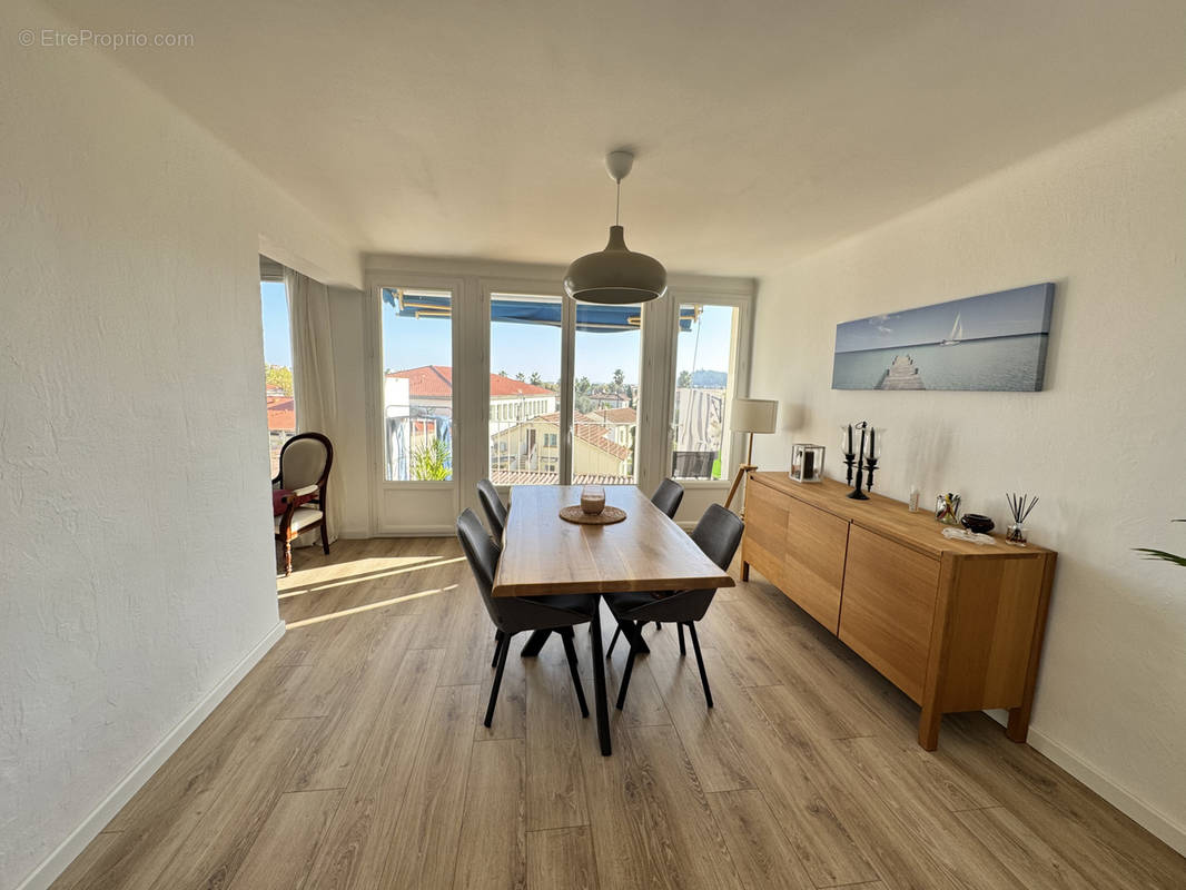 Appartement à HYERES