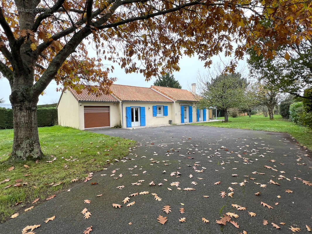 Maison à CHATELLERAULT