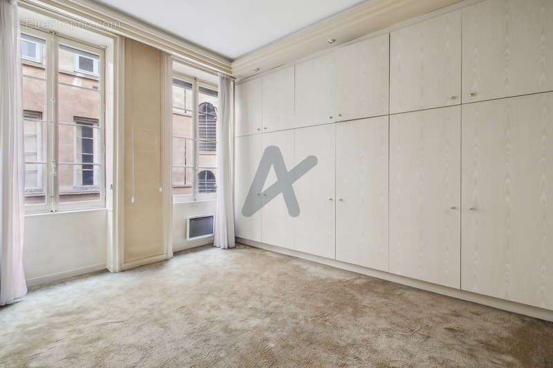 Appartement à LYON-1E