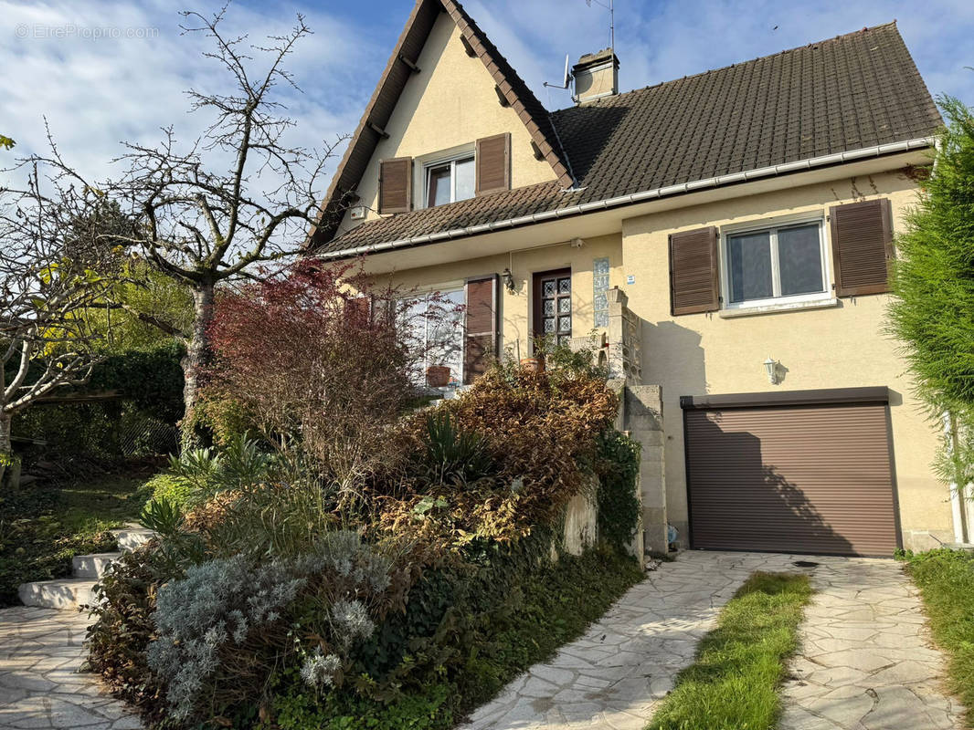 Maison à YERRES