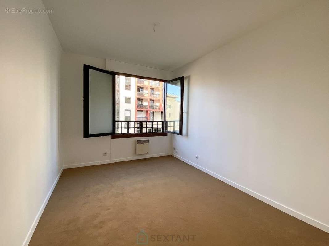 Appartement à ISSY-LES-MOULINEAUX