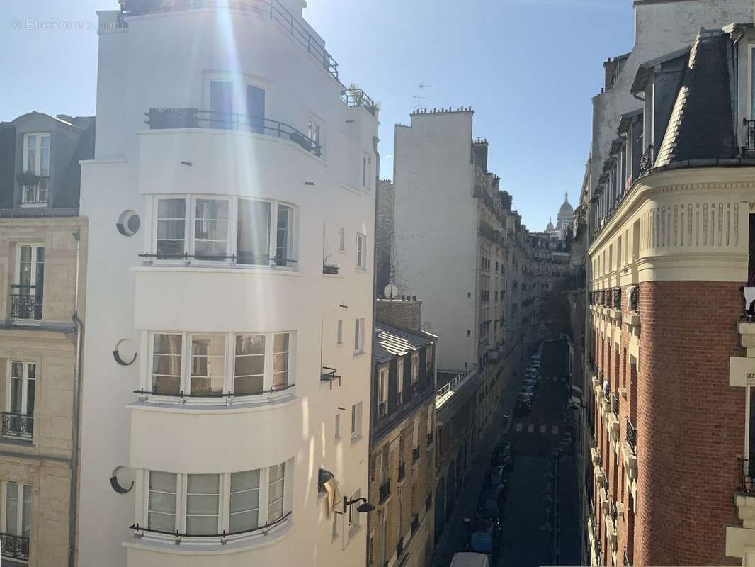 Appartement à PARIS-18E