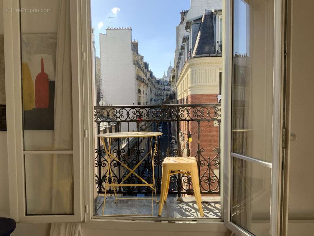 Appartement à PARIS-18E