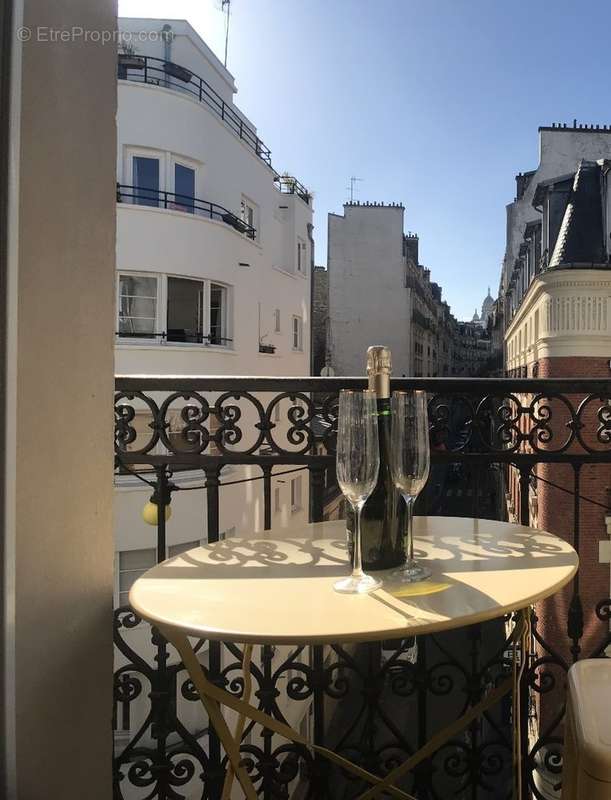 Appartement à PARIS-18E