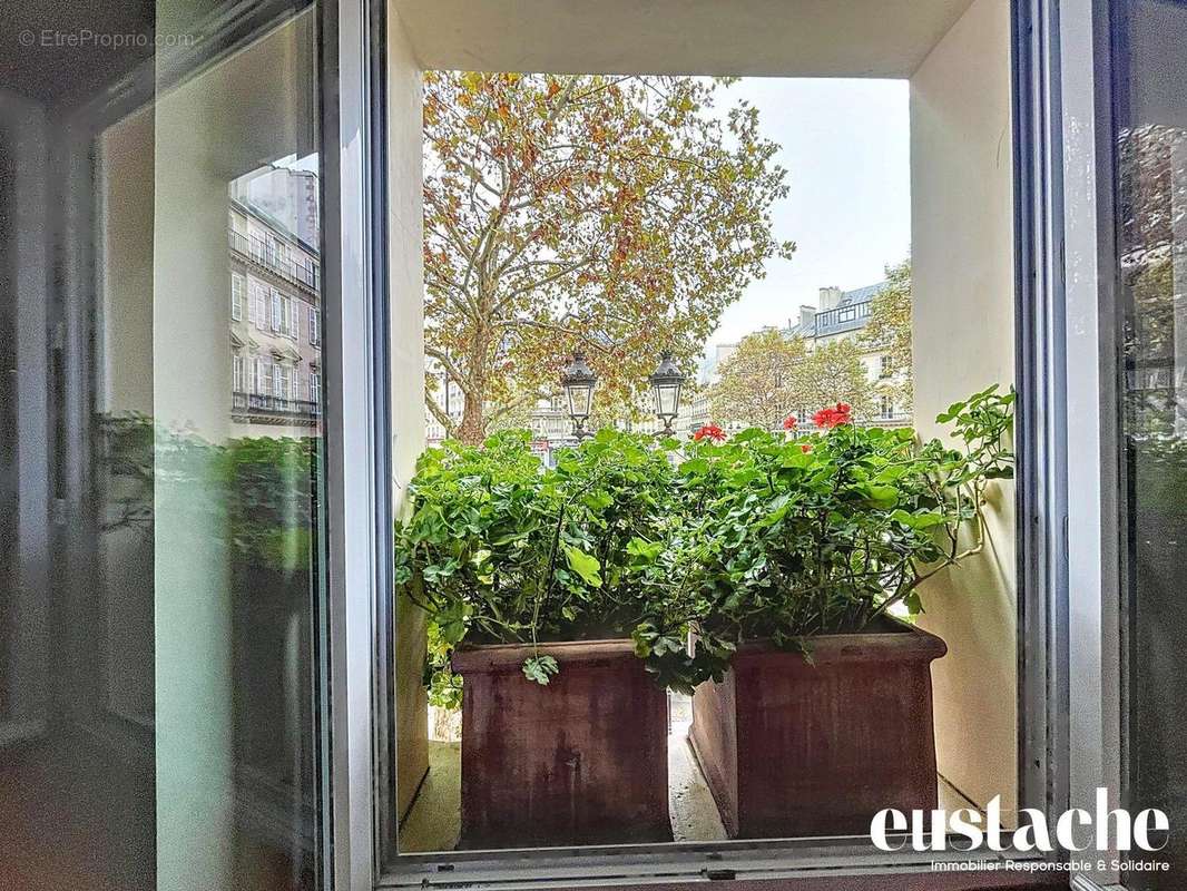 Appartement à PARIS-10E