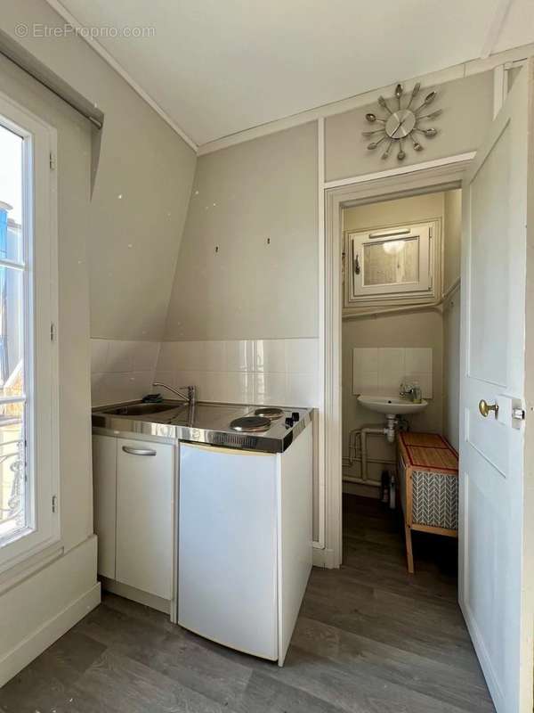 Appartement à PARIS-8E