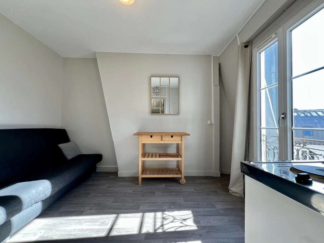 Appartement à PARIS-8E